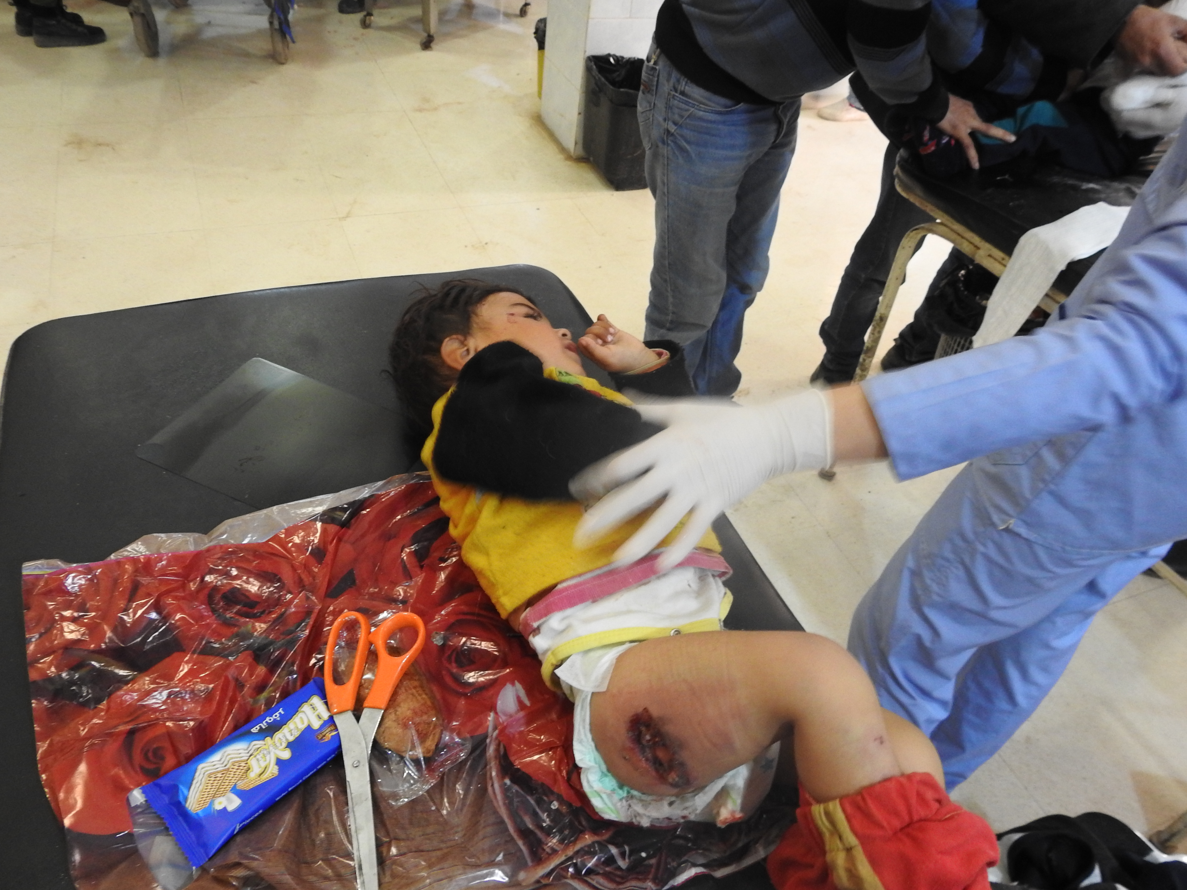 Efrîn di bin agir de ye: 13 şehîd û bi dehan birîndar 